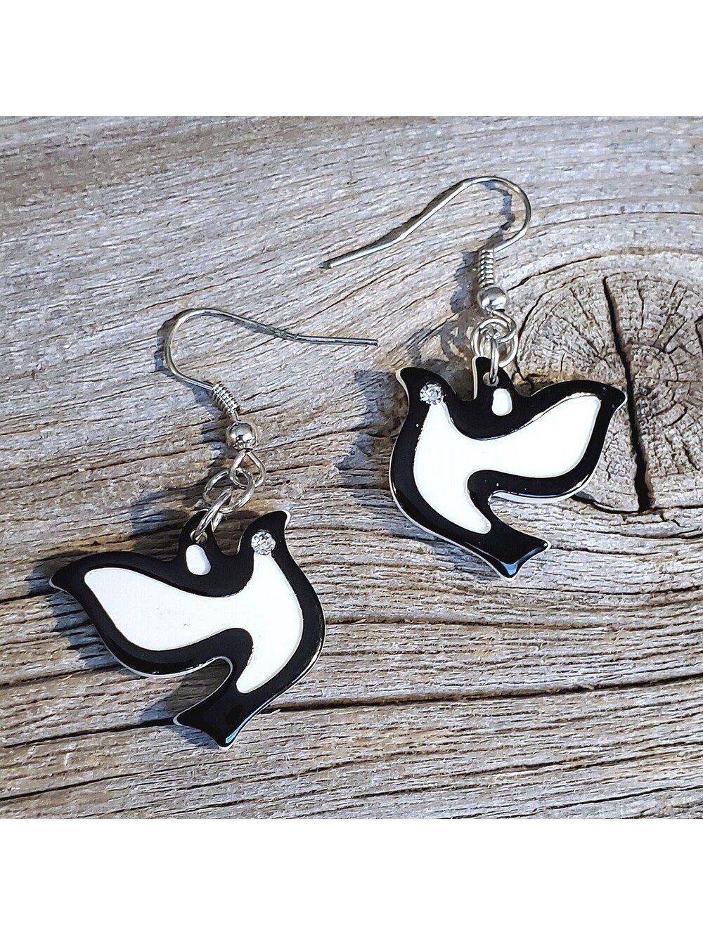 Vintage Y2K White Black Lucite Austrian Crystal Dove of Peace Hearts Earrings - Picture 1 of 8
